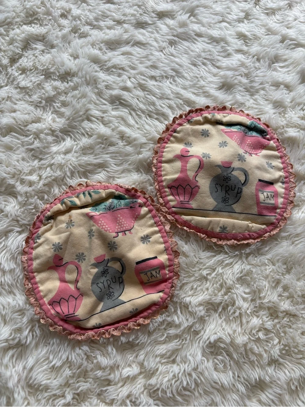 Vintage Pink & Cream Kitchen Potholders (Pair)